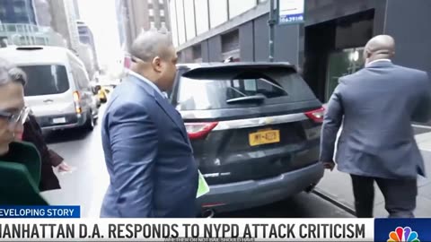 NY DA ALVIN BRAGG SHOWS THE WORLD WHAT A POMPUS ASS HE IS