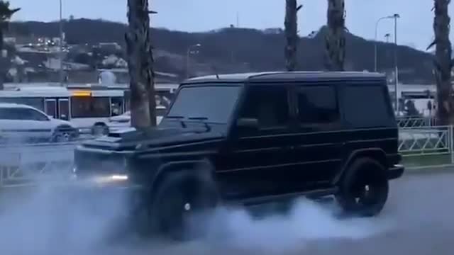 Mercedes benz G Wagon G63 sound