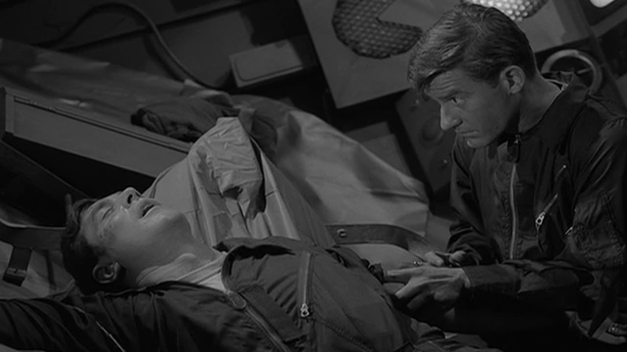 The Twilight Zone S01E25 People Are Alike All Over