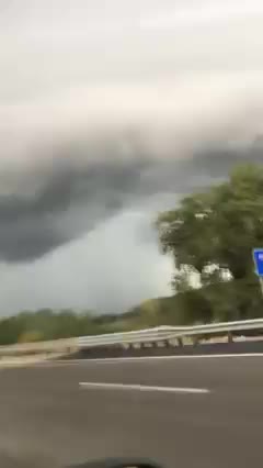 Very strange clouds and weather