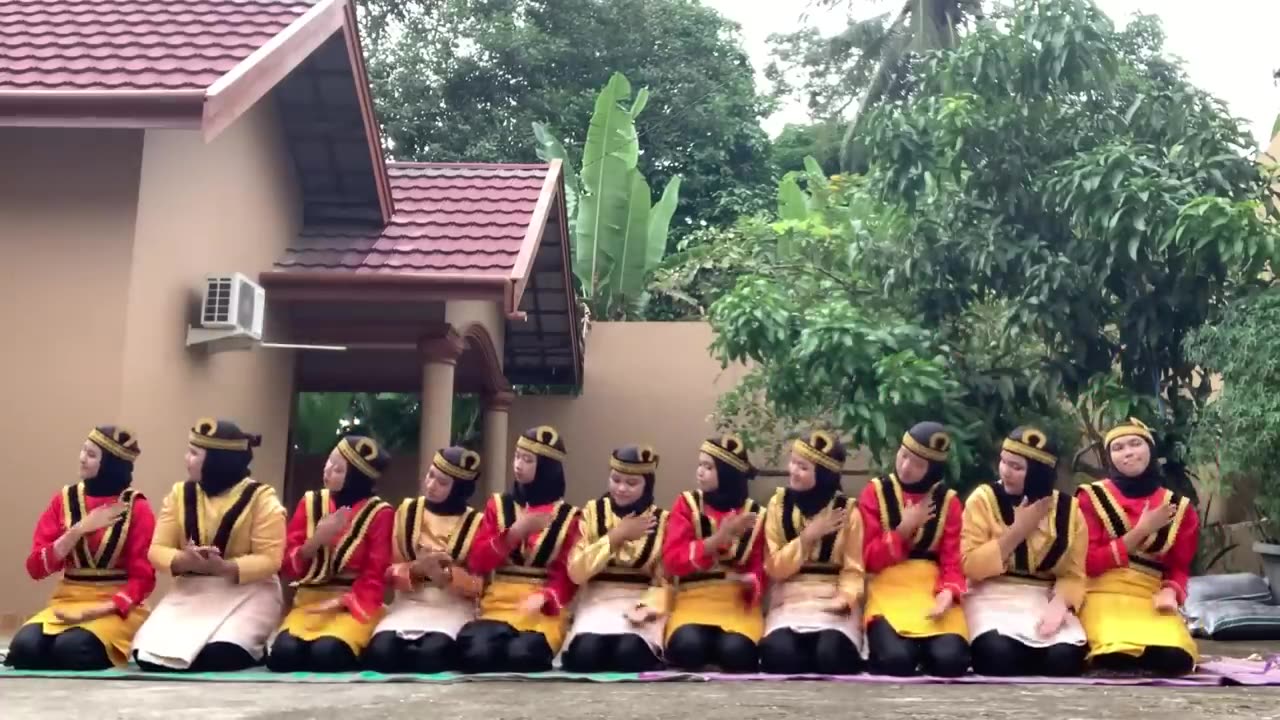 Saman dance from aceh, Indonesia