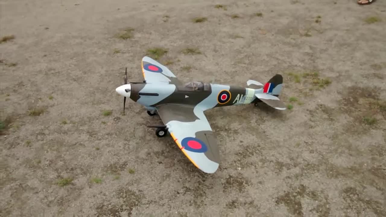 RC Spitfire First Test Flight 2014 at Milner