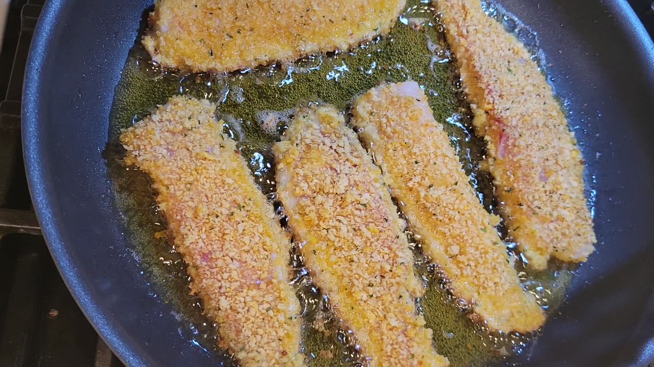 Breaded fish fillets-አጥንቱ የወጣለት አሳን በዱቄት በእንቁላልና በደረቀ ዳቦ ፍርፋሪ እንዴት እናዘጋጃለን?