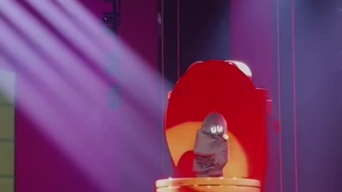 The POOP 💩 sings better than Perry 🤣🤣