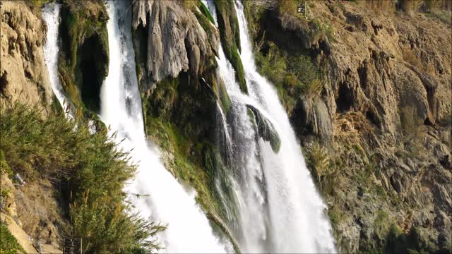 The World's Most Beautiful Waterfalls