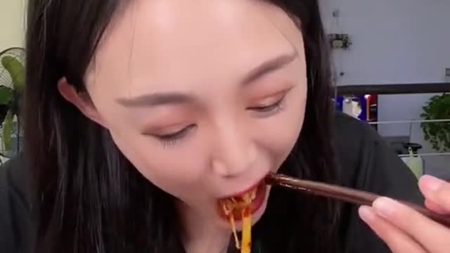 ASMR Mukbang Eating Show, ASMR Noodle Soup Eating Girls (5)