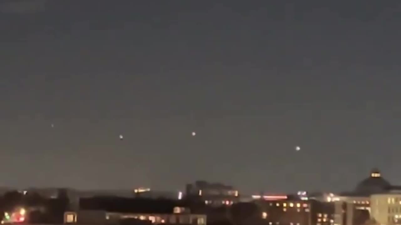 Mysterious lights have been reported over Capitol Hill causes UFO panic in DC