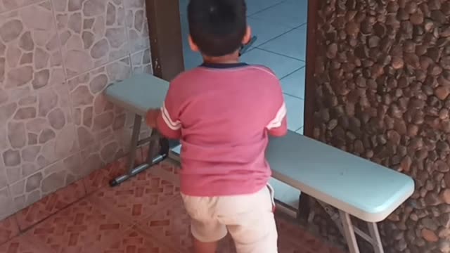 Rifqi Loves to walk around in School