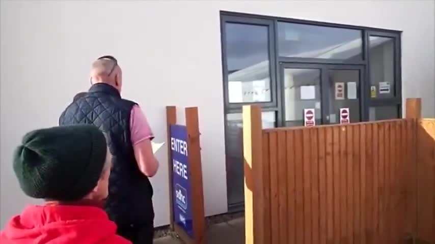 AllegedlyDave: Serving a Notice of Liability on a Vaccination Centre