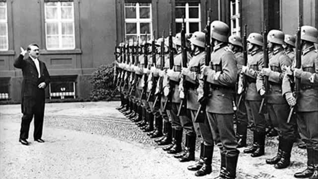 Высоцкий: "Ну чем же мы солдаты виноваты..". (R).