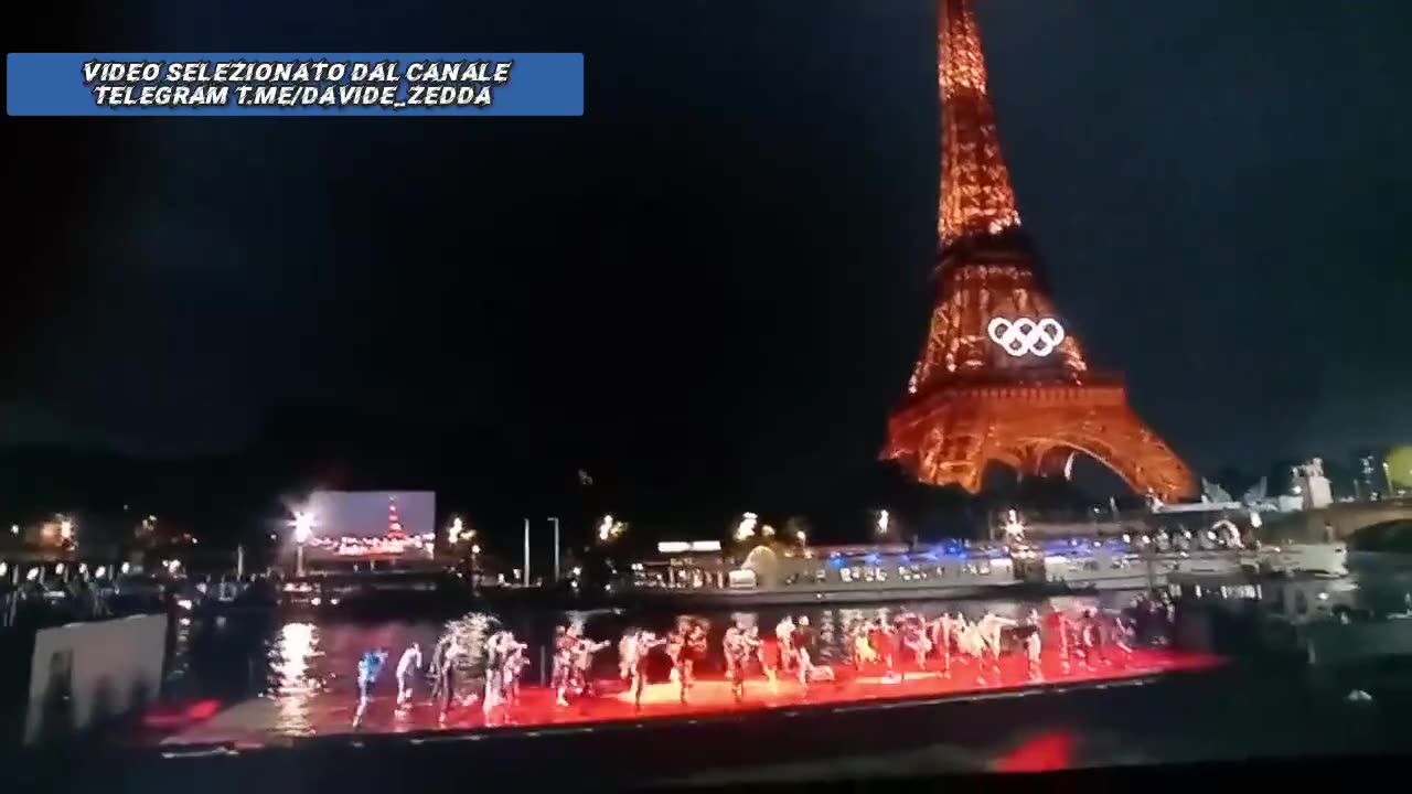Nuove interessanti immagini della cerimonia di apertura dei giochi olimpici di Parigi..