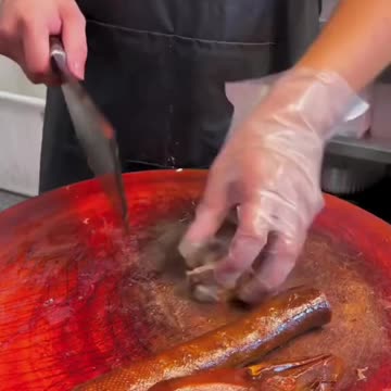 Cooking a duck stew delicacy