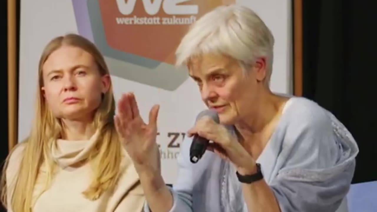 Grüne WEF Praktikantin Ulrike Herrmann - maximale Grüne Schrumpfung