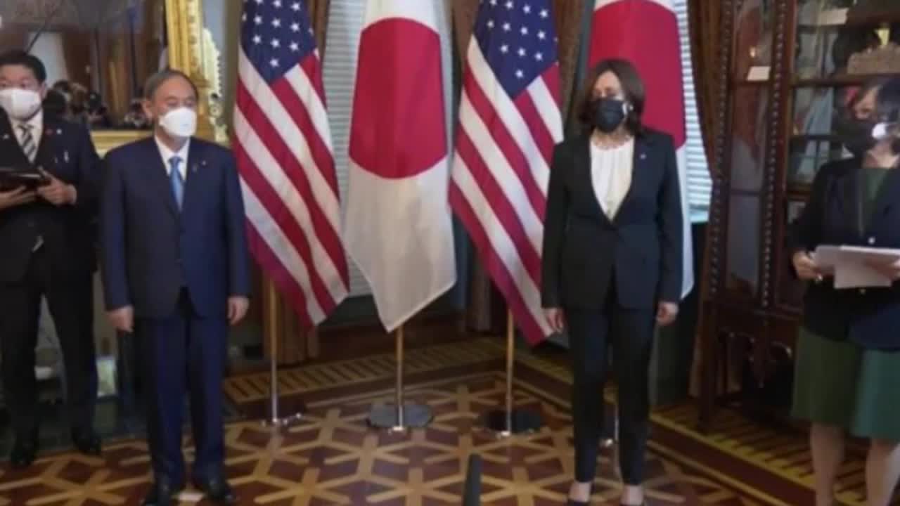 NO ONE Met Japanese Prime Minister at the White House Door Except Stationary Army Guard