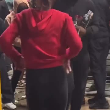 CONFLICT BETWEEN COPS AND SHOP LIFTERS!