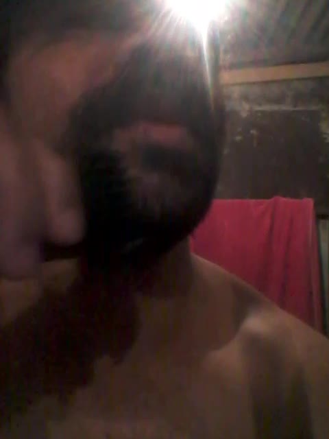 fazendo a barba com barbeador pt5