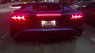 Lamborghini Aventador SV spits fire when revved