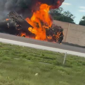 Jet Crashes onto I-75 in Florida