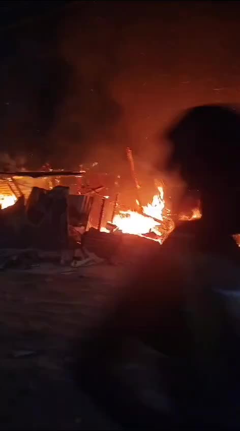 INCENDIO ISLAS DE LEON EL POZON