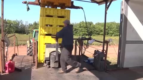 How Millions Pounds Of Wild Blueberries are Harvesting and Processing - Wild Blueberries Cultivation