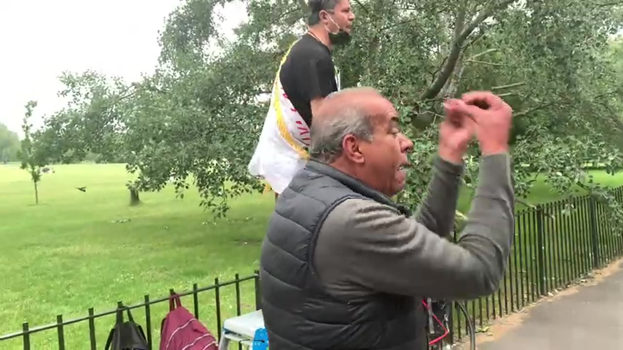 ‼️HEATED‼️ SPEAKERS CORNER Morrocan Jamal vs Algerian Andy