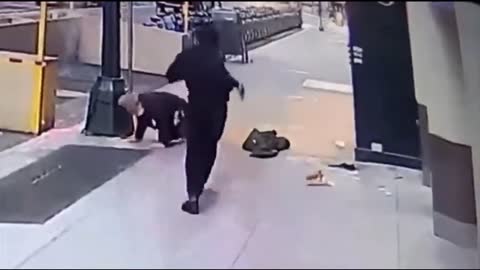 Homeless Man punches Old Man who tries to help him with Jacket n steals Wallet