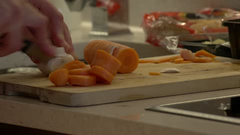 slicing chopping mushroom raw 1