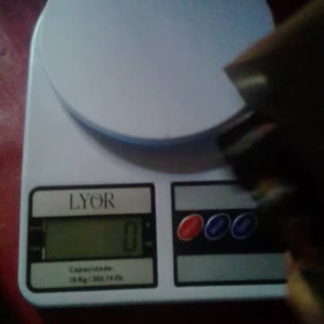 pesando o motor na balanca