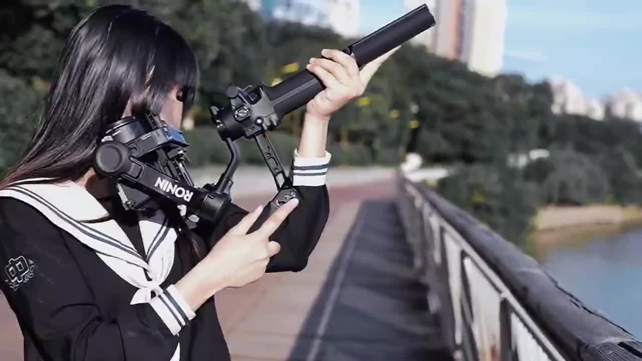 Creative Lens, equipment display