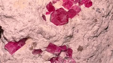 Red Beryl aka Red “Emerald” or Bixbite crystals in Rhyolite from Wah Wah Mtns Utah USA