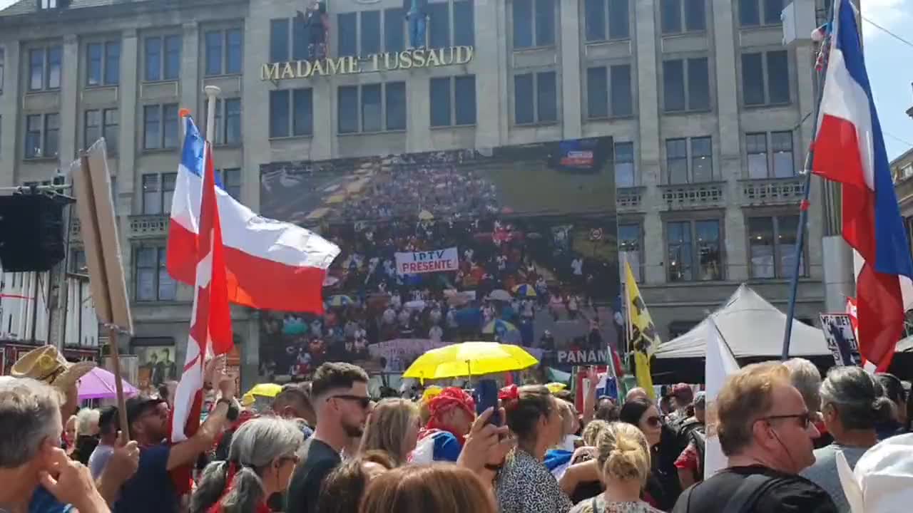 Dutch People protests against the communist government