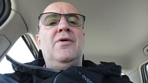 Läser Jakobs brev 2 i bilen. 11 April 2022