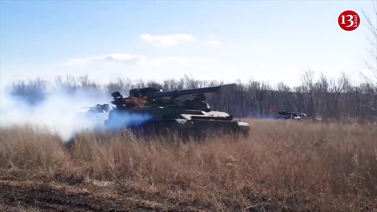 Ukrainian troops destroy Russian self-propelled artillery “Giatsint-S” and Murom-M systems
