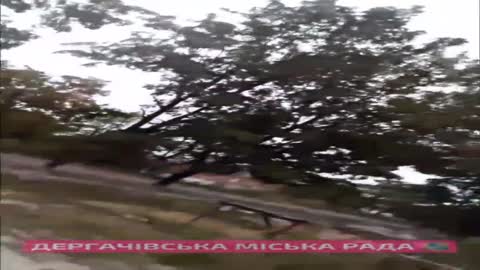 Torno región de Kharkiv. La ola amarilla y azul de la libertad se está moviendo a través del óblas