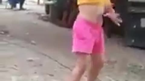 Cute little girl tiktok VIRAL dance.