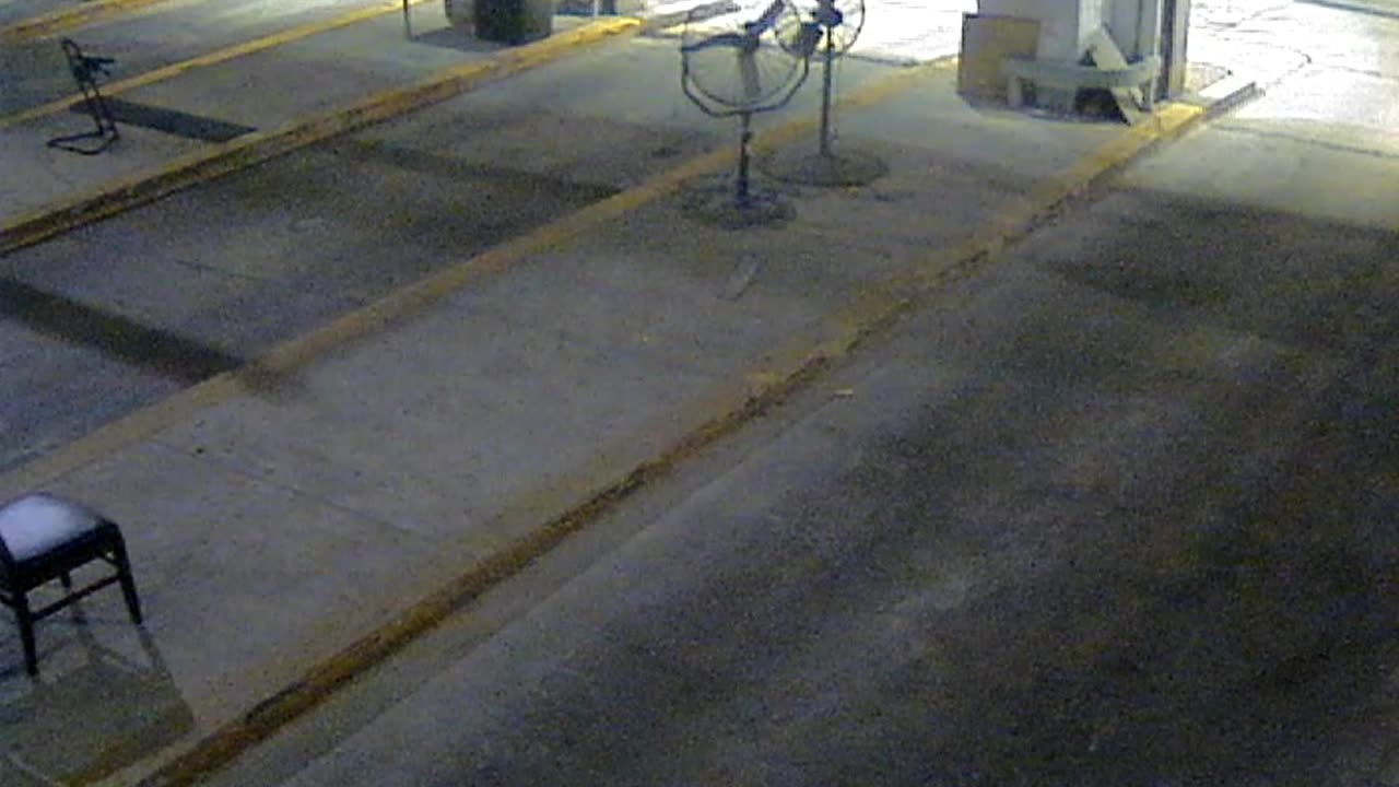3138RHOBG3CStGarageLeftDoor_2021-01-06_01h37min38s733ms.mp4