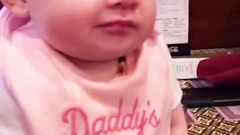 Funny Baby_Try Laugh