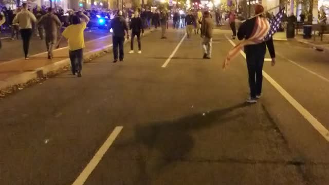 Epic! Two huge groups of Trump supporters unexpectedly meet in DC at midnight