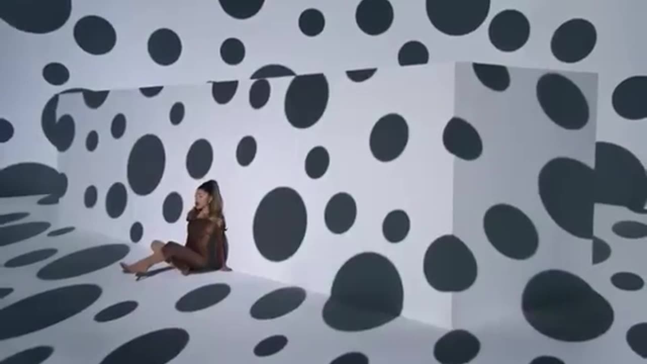 Ariana Grande - 34+35 (official video)