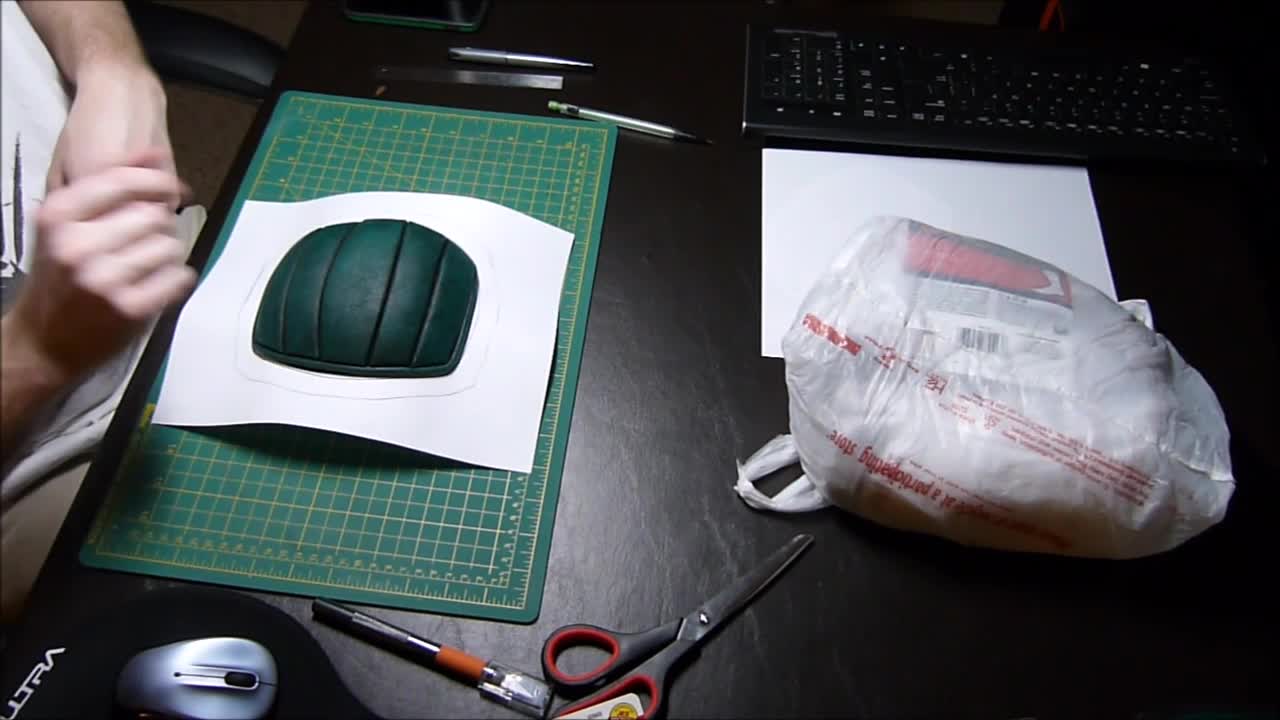 Dredd knee pad stencils-time lapse