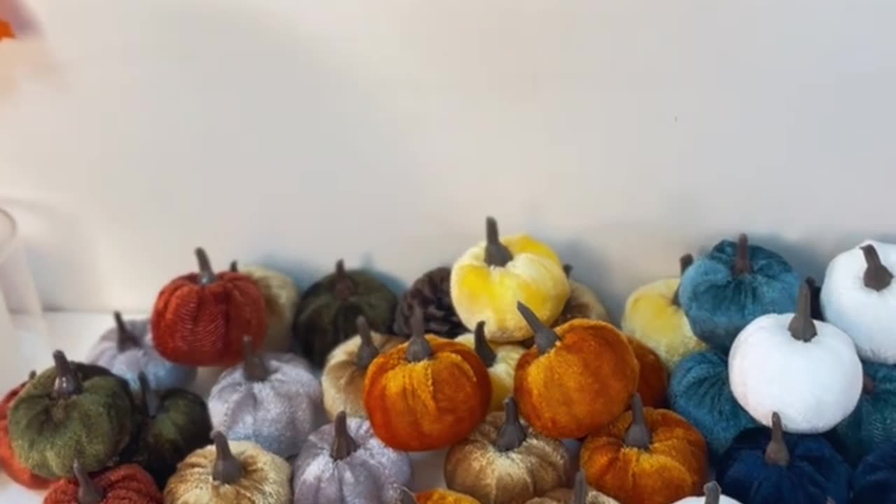 Velvet Pumpkin Set for Halloween Decor