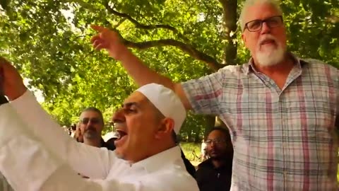 Angry people can't handle the truth about Islam - Jay Smith - Speakers Corner