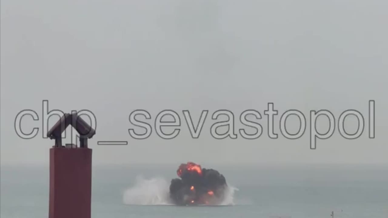 The Moment a Russian Jet Hits the Water