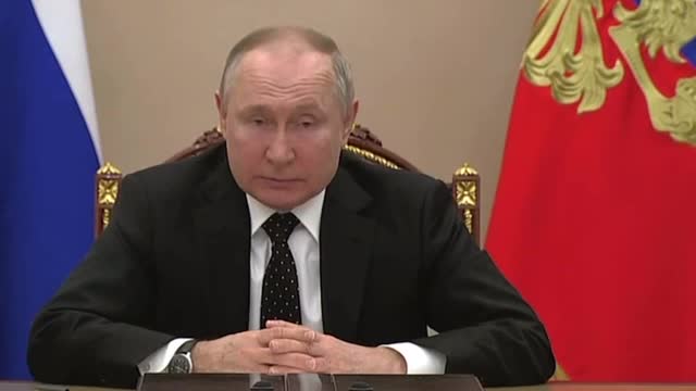 Putin began to threaten Europe with nuclear weapons Putin orders the Russian