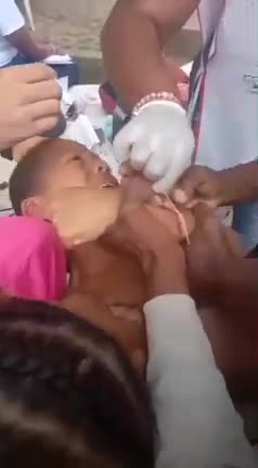 Vid Warning: Kid Forced to Take VAXX