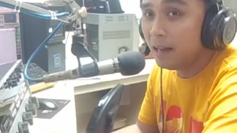 THE DRAMA OF 4 DIFFERENT VOICES. IN ONLY ONE PERSON.