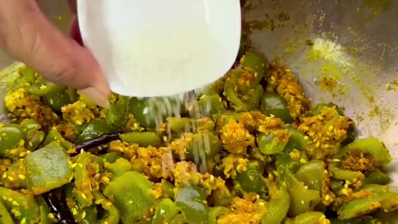 🌶️ Spicy Bell Pepper Stir Fry: Quick & Flavorful Recipe! 🍽️