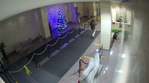 8002FCOB01MainLobby_2021-01-06_05h20min00s657ms.mp4