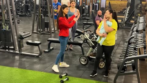 Unlikely heroes save the day for a gym-going mom