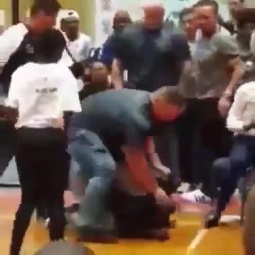 Arnold Schwarzenegger barely flinches when dropkicked